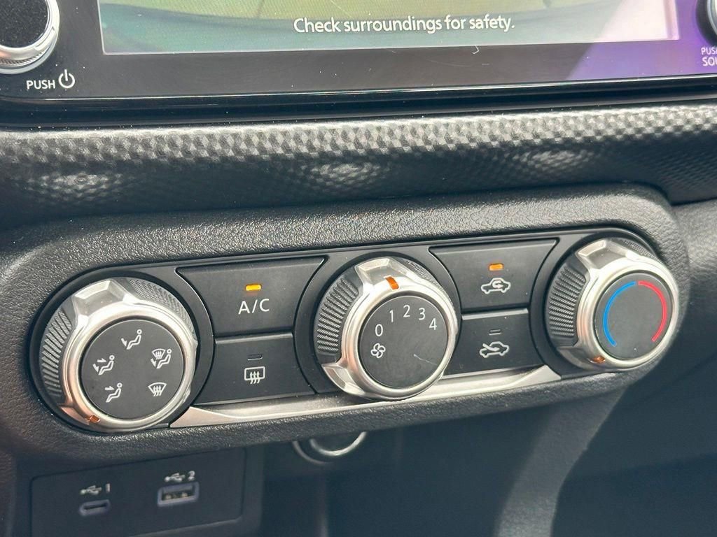 Used 2024 Nissan Kicks SV FWD image 11