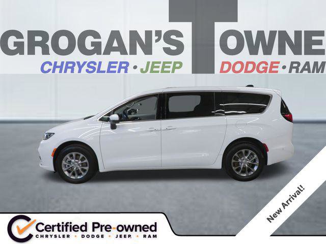 Certified 2023 Chrysler Pacifica Touring-L AWD/4WD image 1