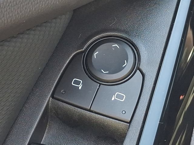 Used 2026 Chevrolet Equinox LT w/ Safety and Technology Package AWD/4WD image 19