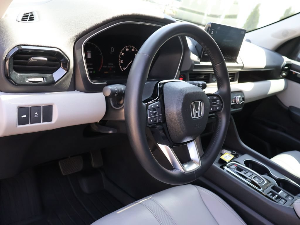 Used 2025 Honda Pilot EX-L image 26