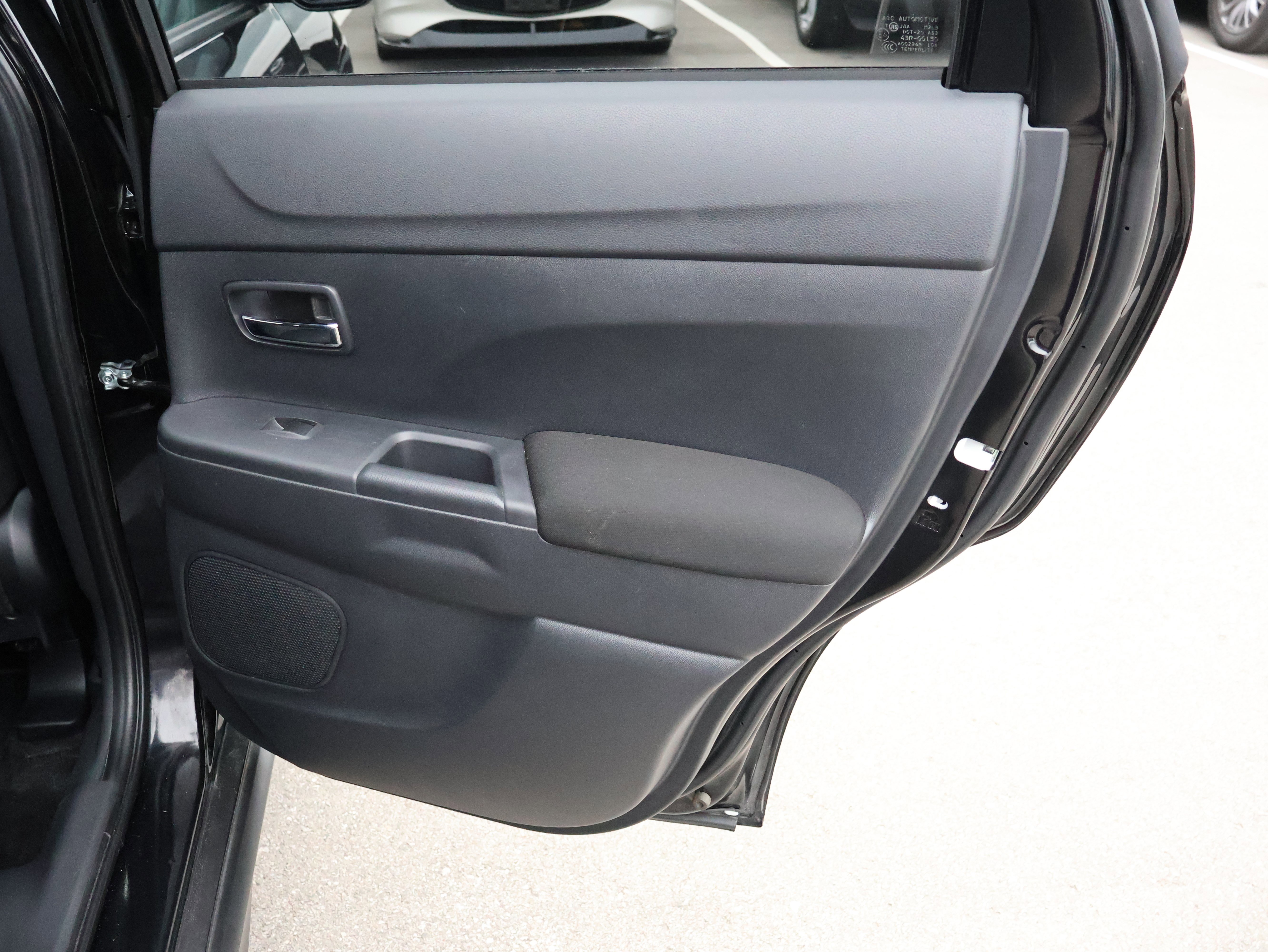 Used 2024 Mitsubishi Outlander Sport ES image 12