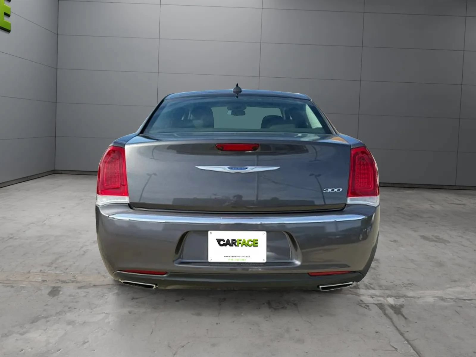 Used 2019 Chrysler 300 Touring RWD image 3
