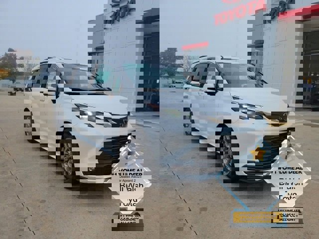 New 2025 Toyota Sienna XLE image 1