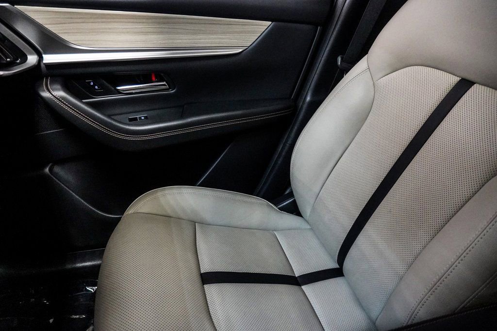 Used 2025 MAZDA CX-90 Plug-In Hybrid w/Premium Sport image 32