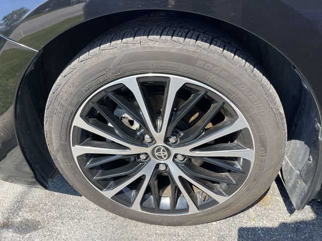 Used 2020 Toyota Camry SE FWD image 10