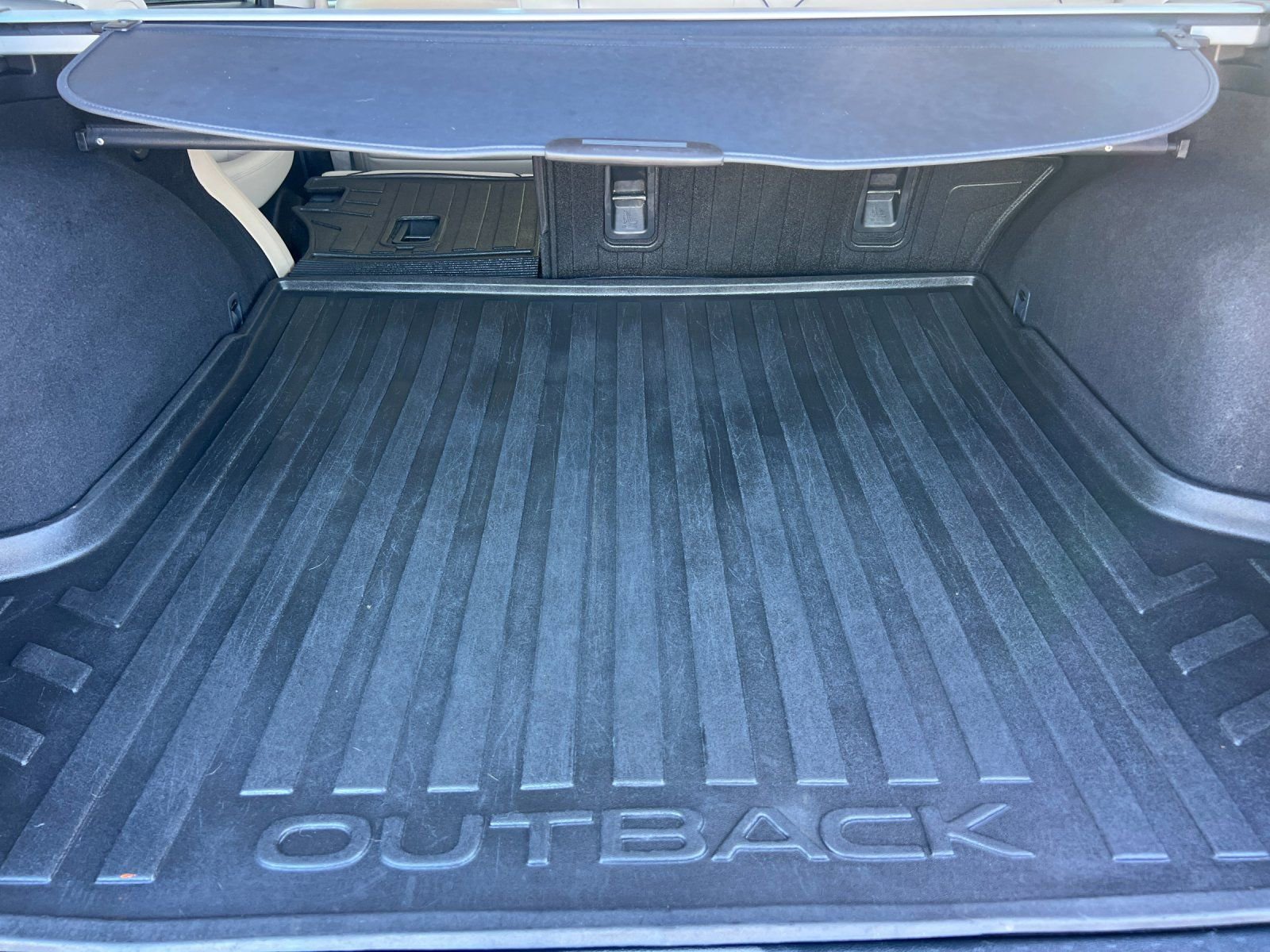 Used 2015 Subaru Outback 2.5i Limited image 15