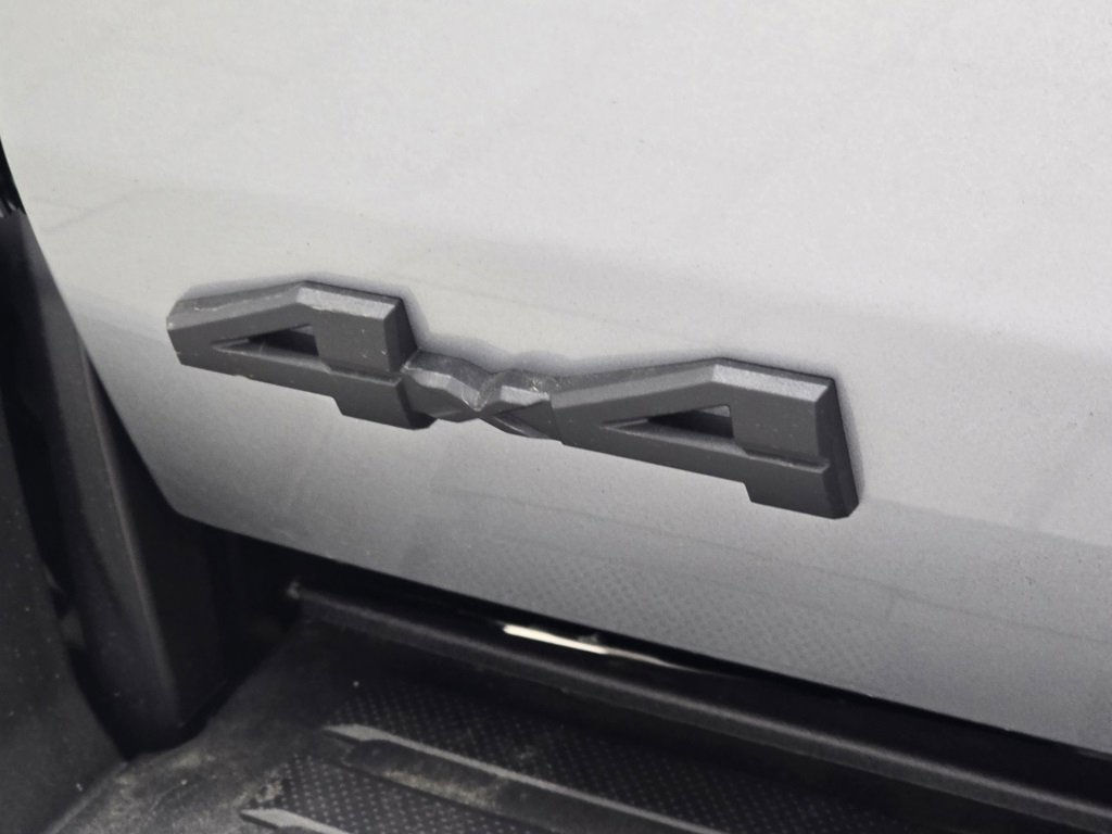 New 2025 Toyota Tacoma SR5 image 18