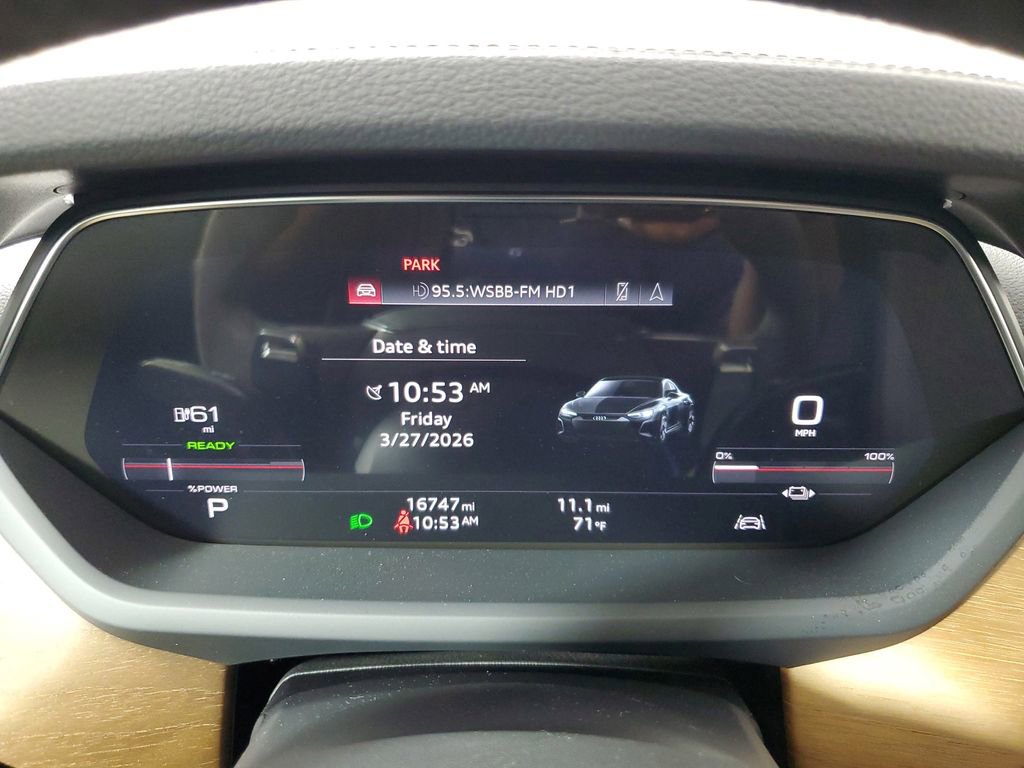 Used 2023 Audi e-tron GT Premium Plus image 27