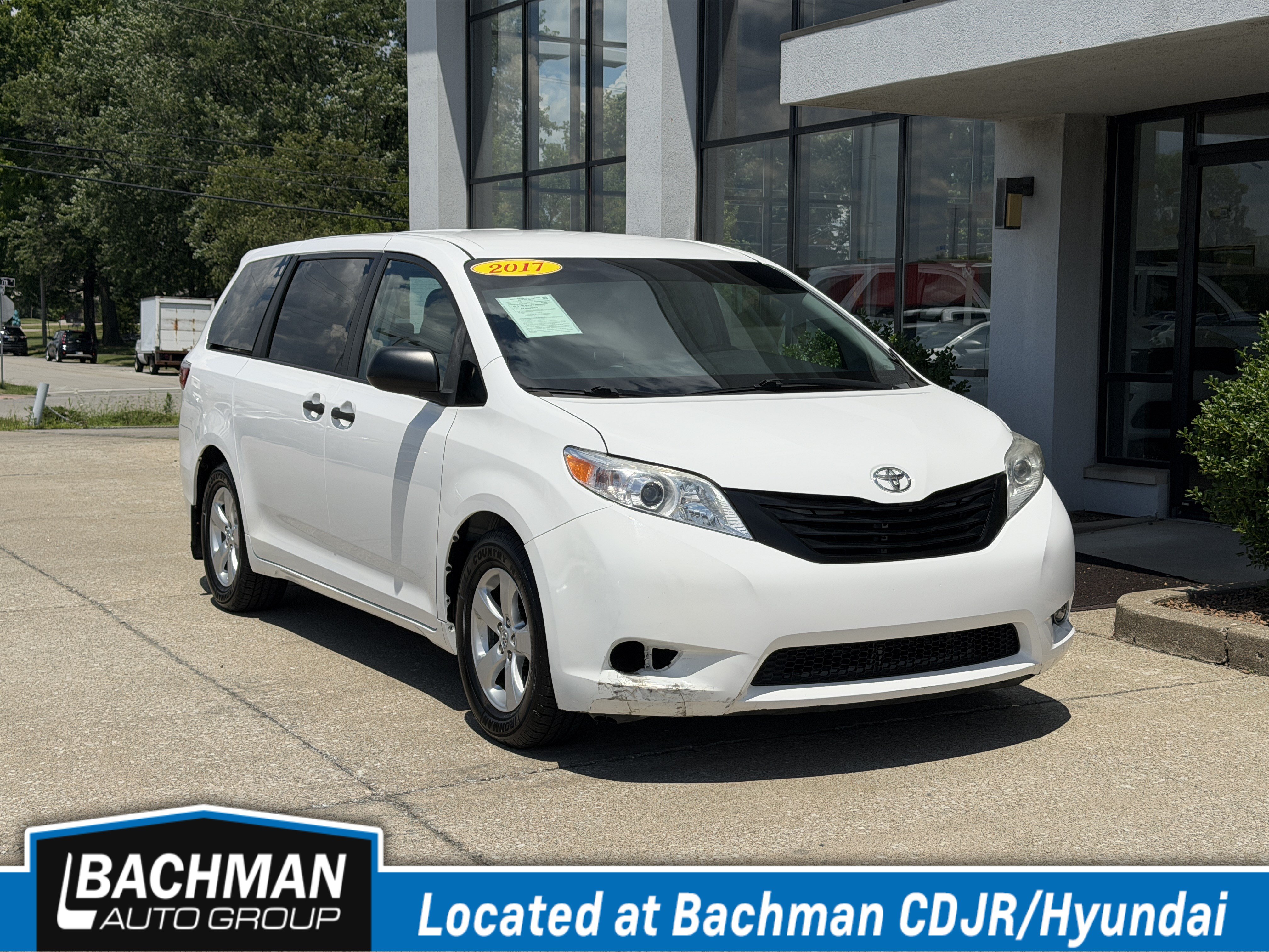 Used 2017 Toyota Sienna L FWD video 1