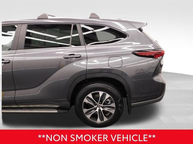 Used 2025 Toyota Highlander XLE image 21