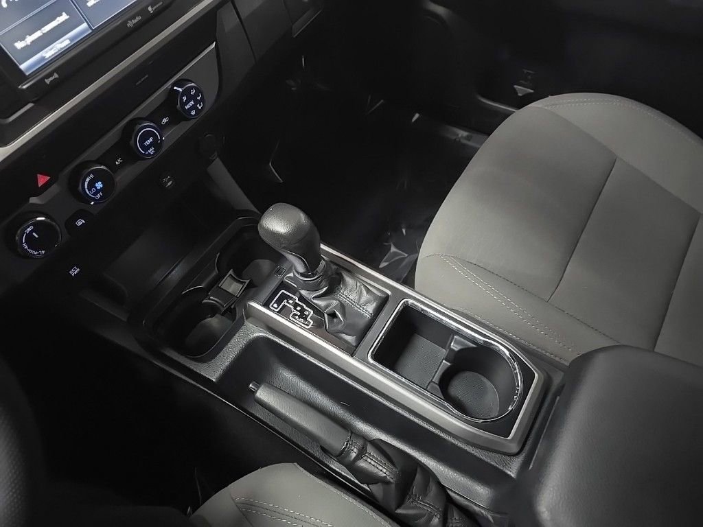 Used 2019 Toyota Tacoma SR5 AWD/4WD image 31
