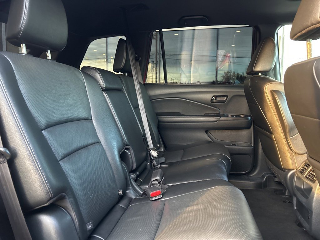 Used 2023 Honda Passport EX-L image 11