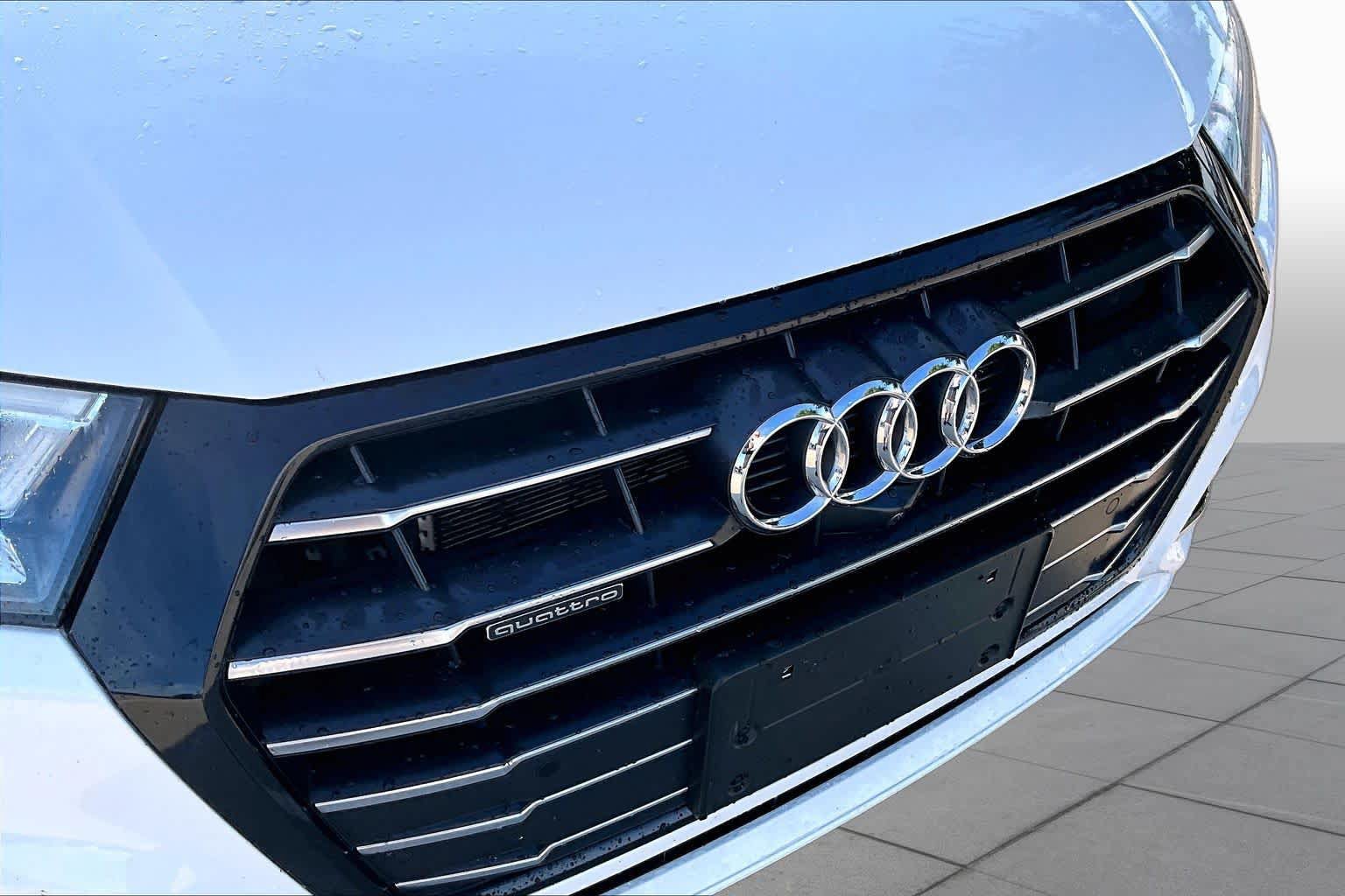 Used 2020 Audi Q5 e Prestige AWD/4WD image 32