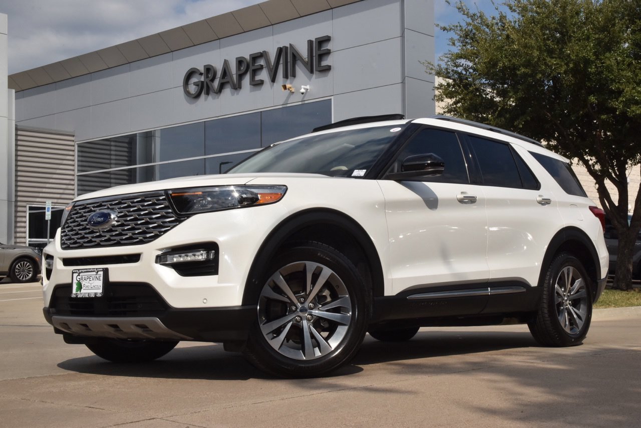 Used 2020 Ford Explorer Platinum w/ Premium Technology Package AWD/4WD image 2