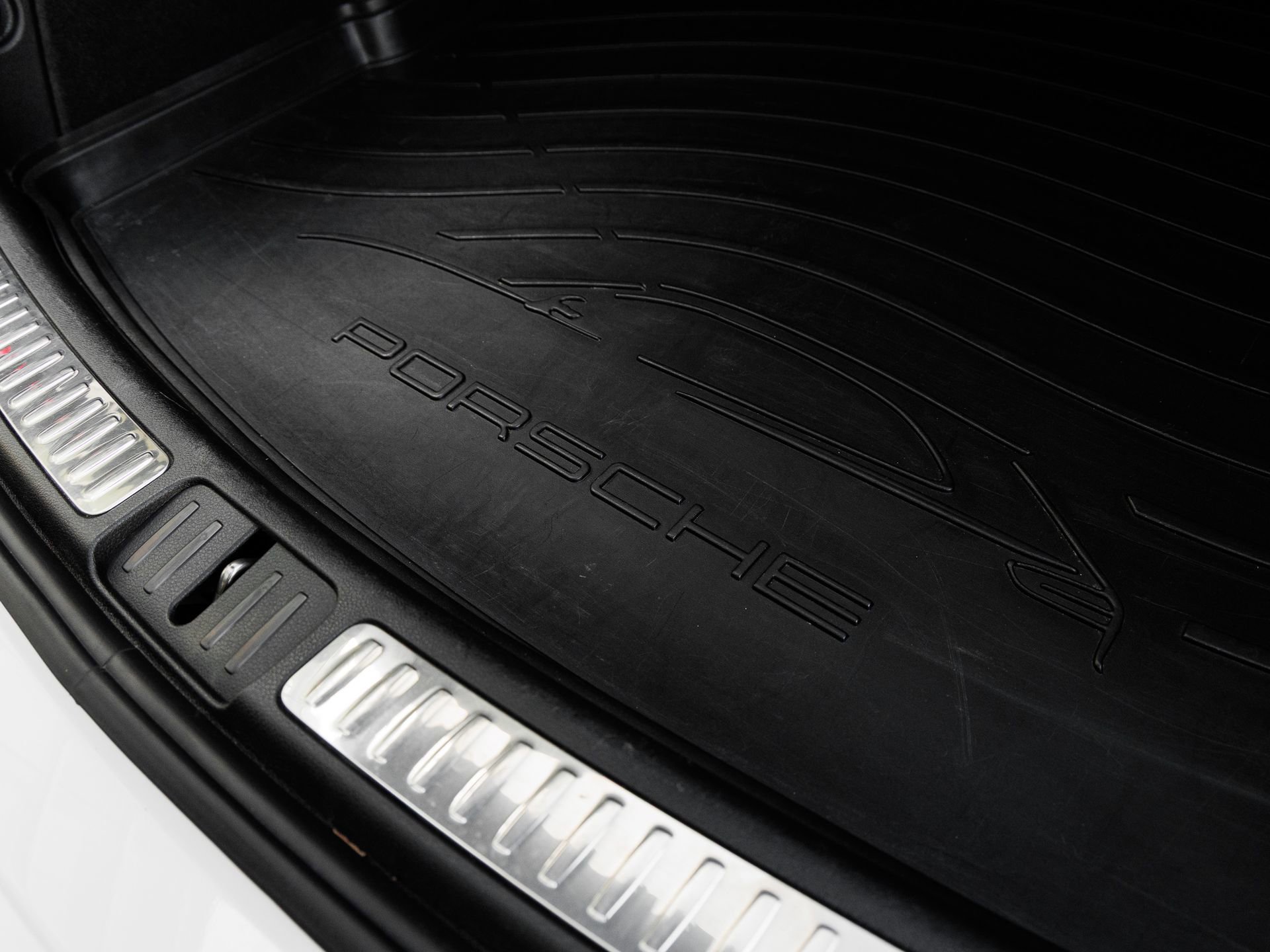 Certified 2021 Porsche Macan S AWD/4WD image 26