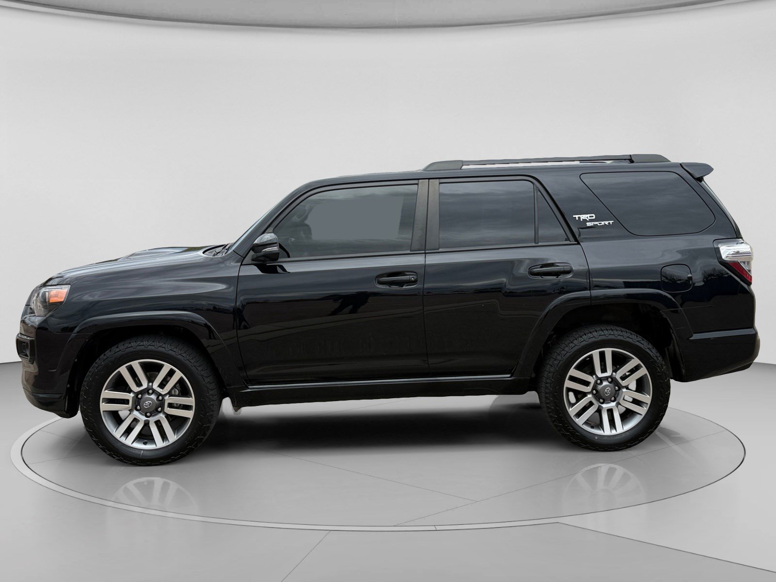 Used 2022 Toyota 4Runner TRD Sport w/ Technology Package AWD/4WD image 2