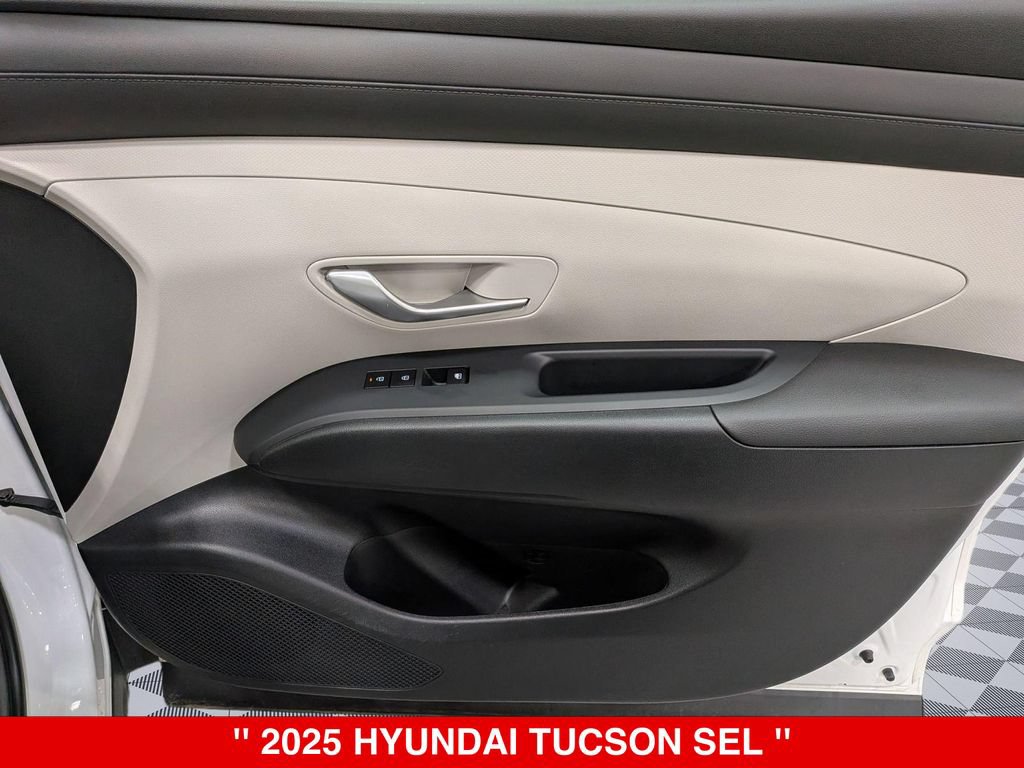 Used 2025 Hyundai Tucson SEL AWD/4WD image 33