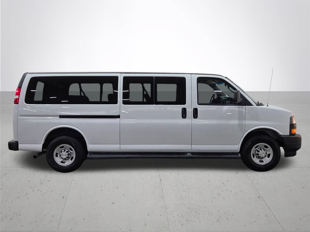 Used 2023 Chevrolet Express 3500 LS RWD image 9