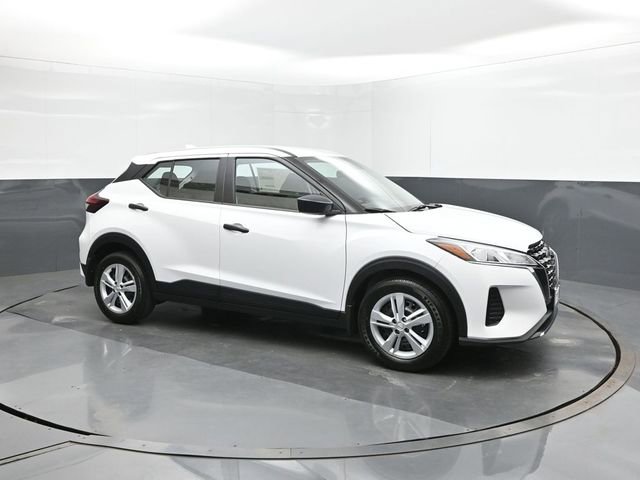 New 2025 Nissan Kicks Play S image 17