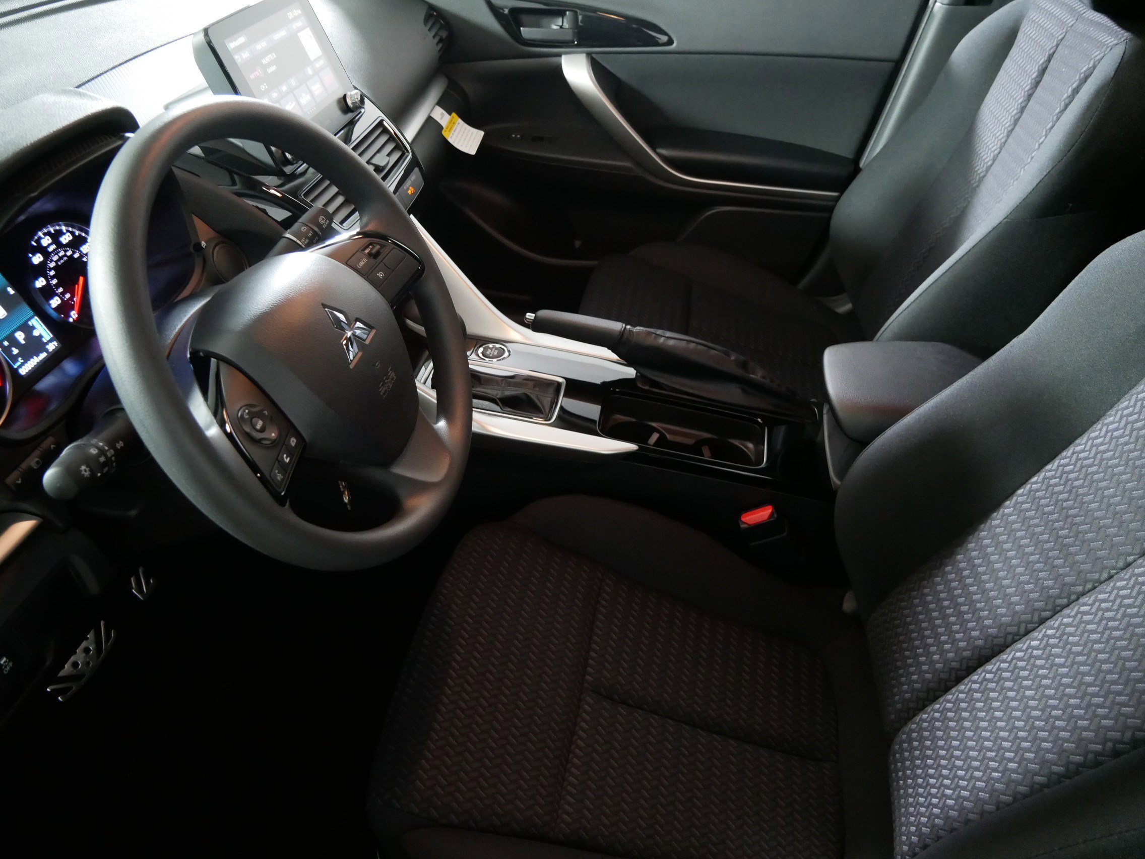 New 2026 Mitsubishi Eclipse Cross ES image 4