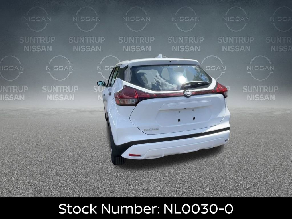 New 2025 Nissan Kicks Play S image 9