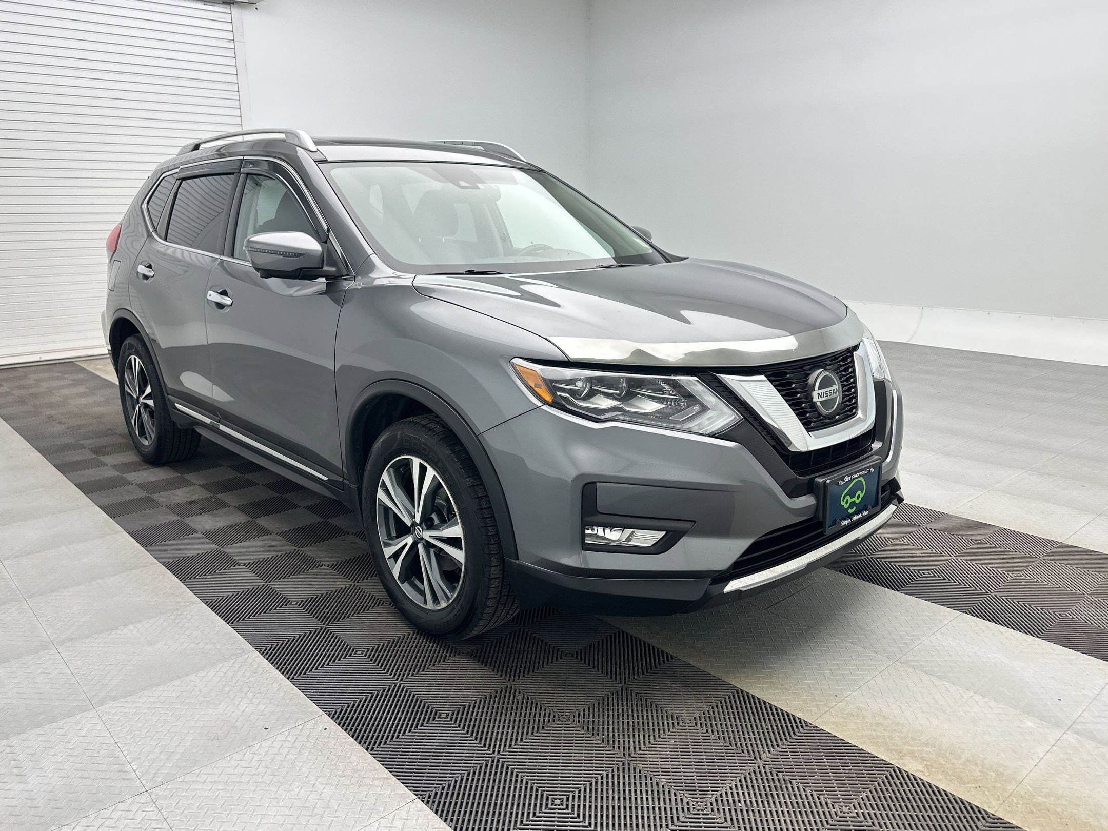 Used 2018 Nissan Rogue SL w/ Premium Package image 7