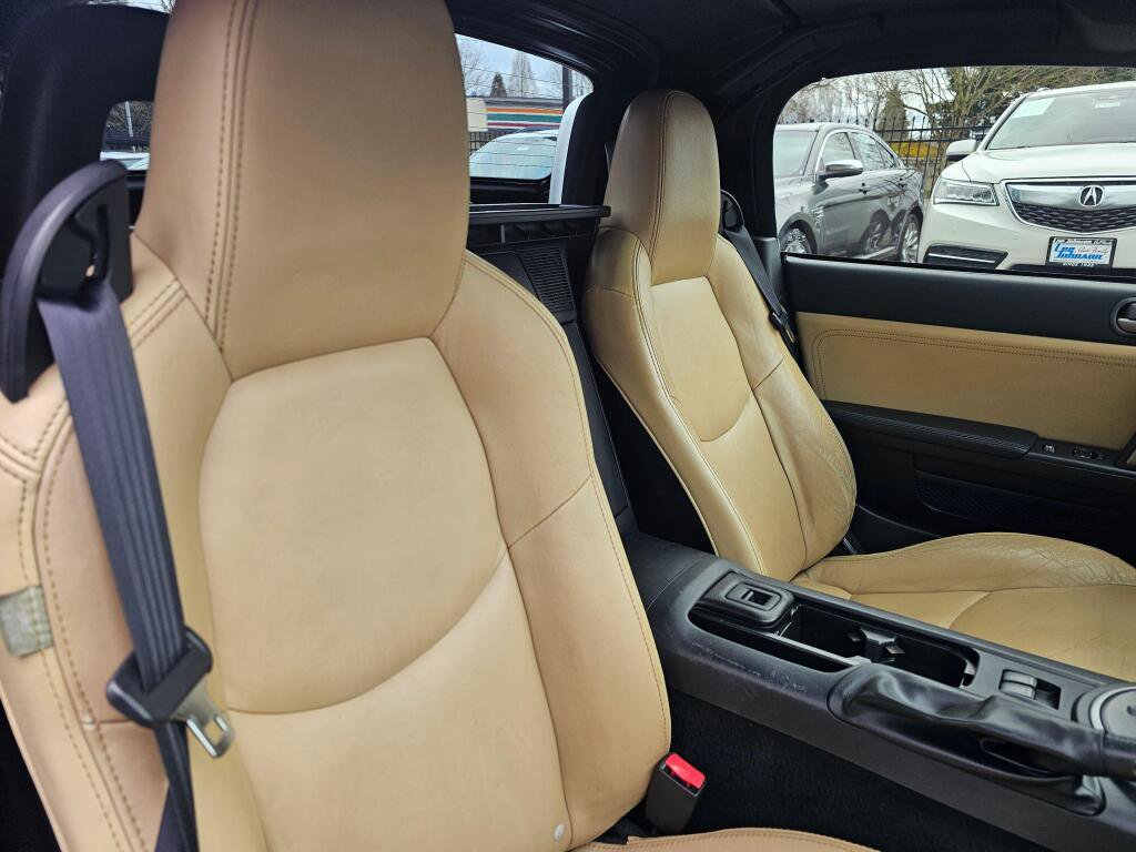 Used 2010 MAZDA MX-5 Miata Grand Touring w/ Premium Pkg image 12