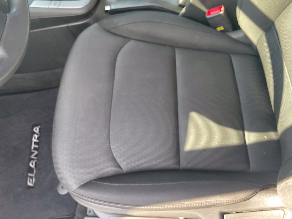 Used 2018 Hyundai Elantra SEL FWD image 25