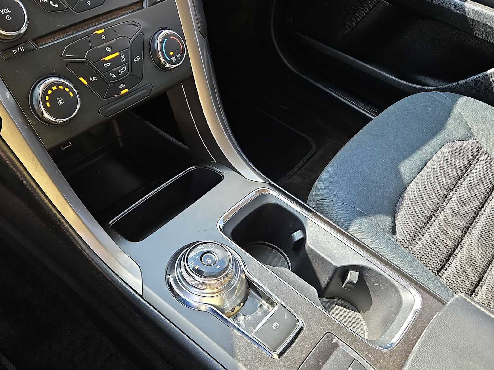 Used 2018 Ford Fusion SE FWD image 20