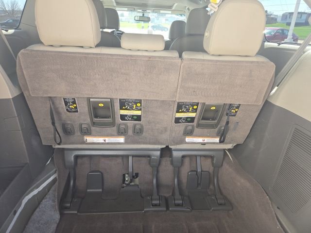 Used 2015 Toyota Sienna XLE AWD/4WD image 6