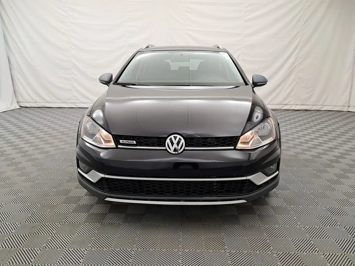 Used 2017 Volkswagen Golf Alltrack S AWD/4WD image 2