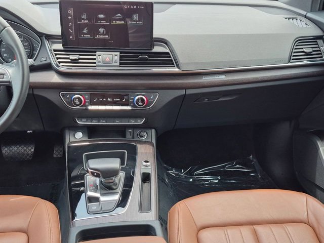 Certified 2023 Audi Q5 2.0T Premium w/ Convenience Package AWD/4WD image 14