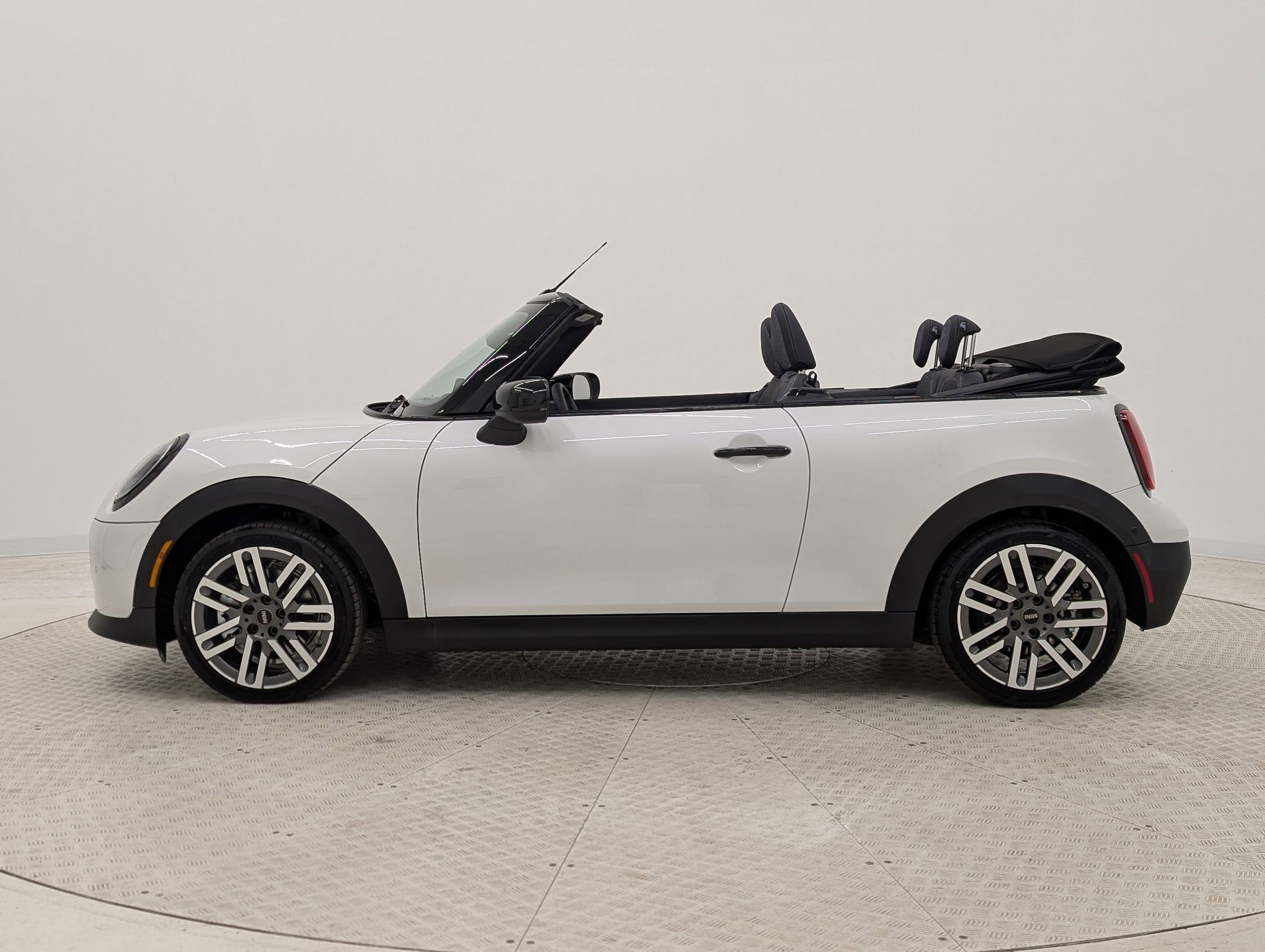 New 2026 MINI Cooper Convertible image 2