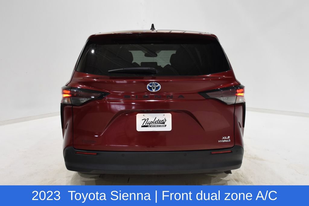 Used 2023 Toyota Sienna XLE image 6