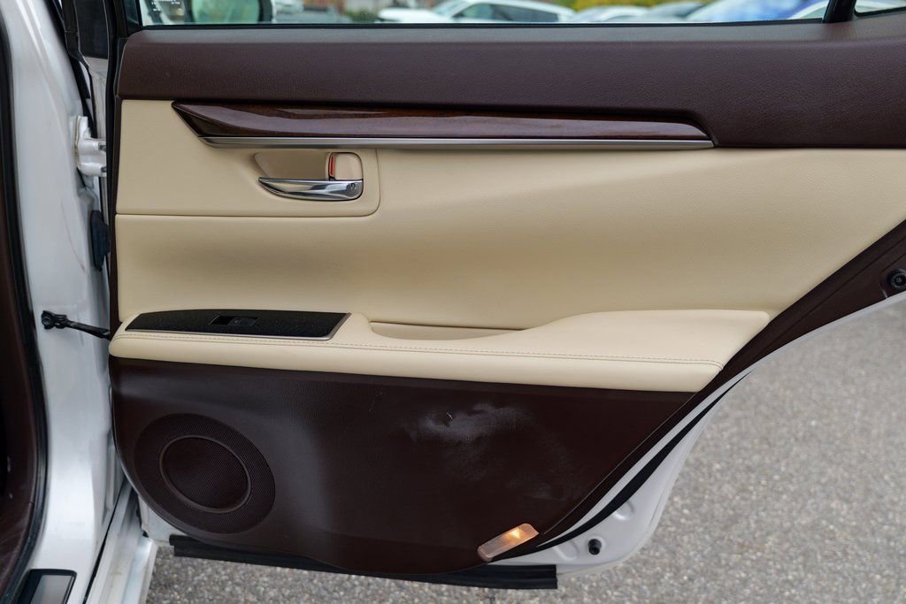 Used 2018 Lexus ES 350 w/ Premier Package image 29