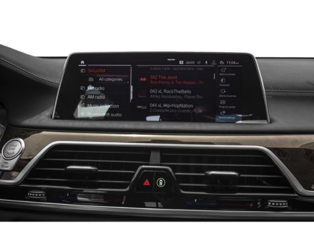 Used 2021 BMW 750i xDrive w/ Executive Package AWD/4WD image 13