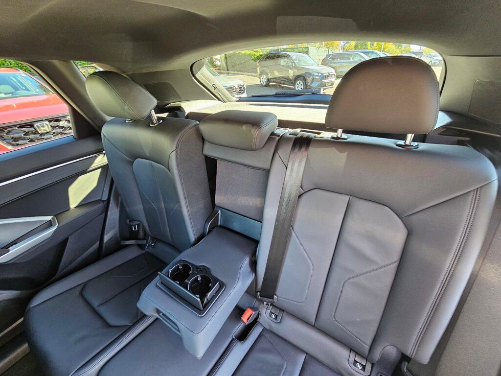 Used 2025 Audi Q3 2.0T Premium AWD/4WD image 19