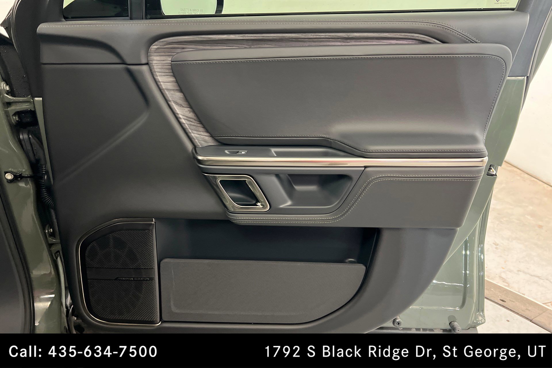 Used 2022 Rivian R1S Launch Edition image 23
