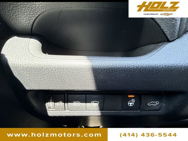 Used 2019 Toyota RAV4 XLE image 17