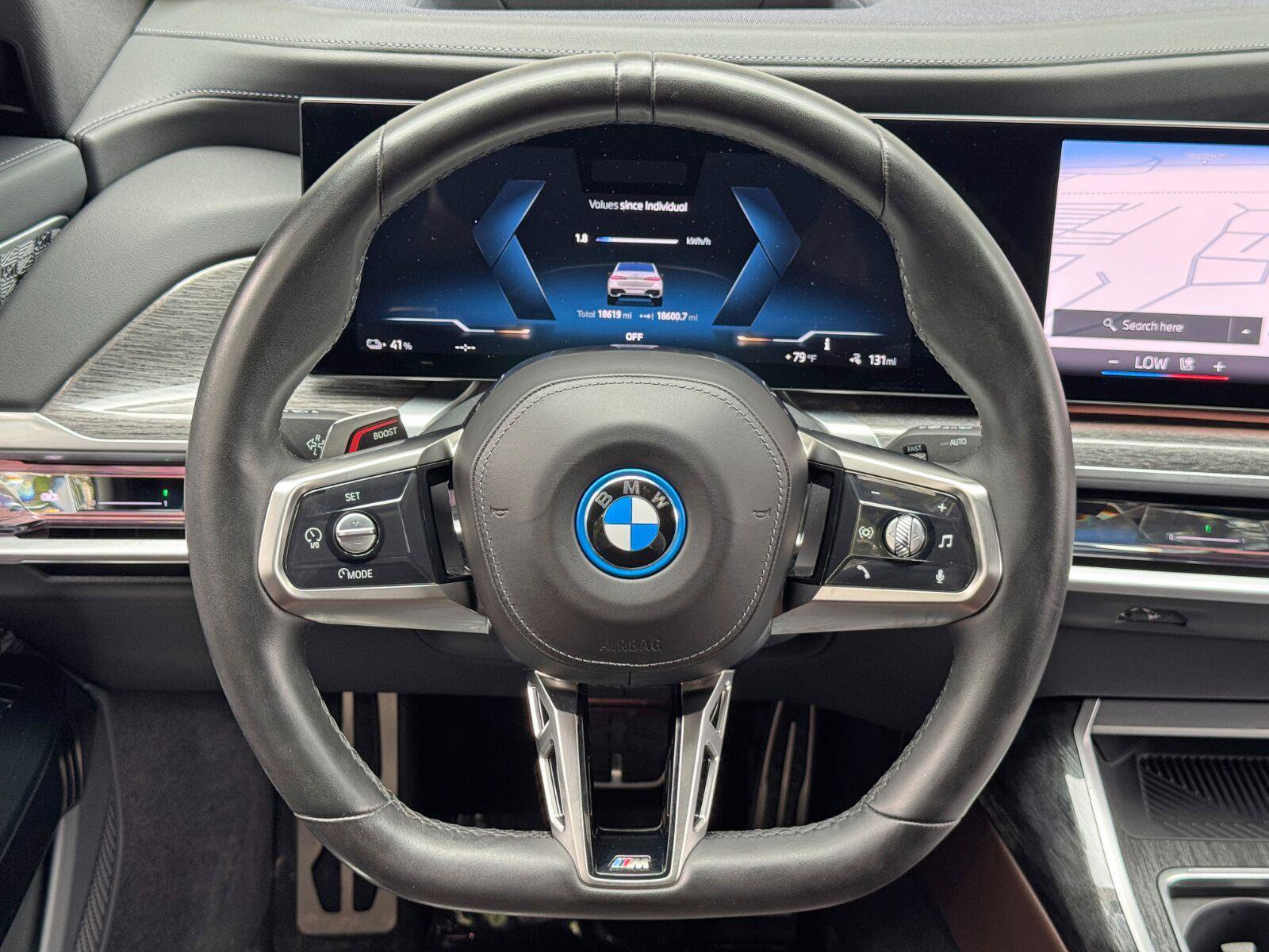 Used 2023 BMW i7 xDrive60 w/ Executive Package 2 AWD/4WD image 19