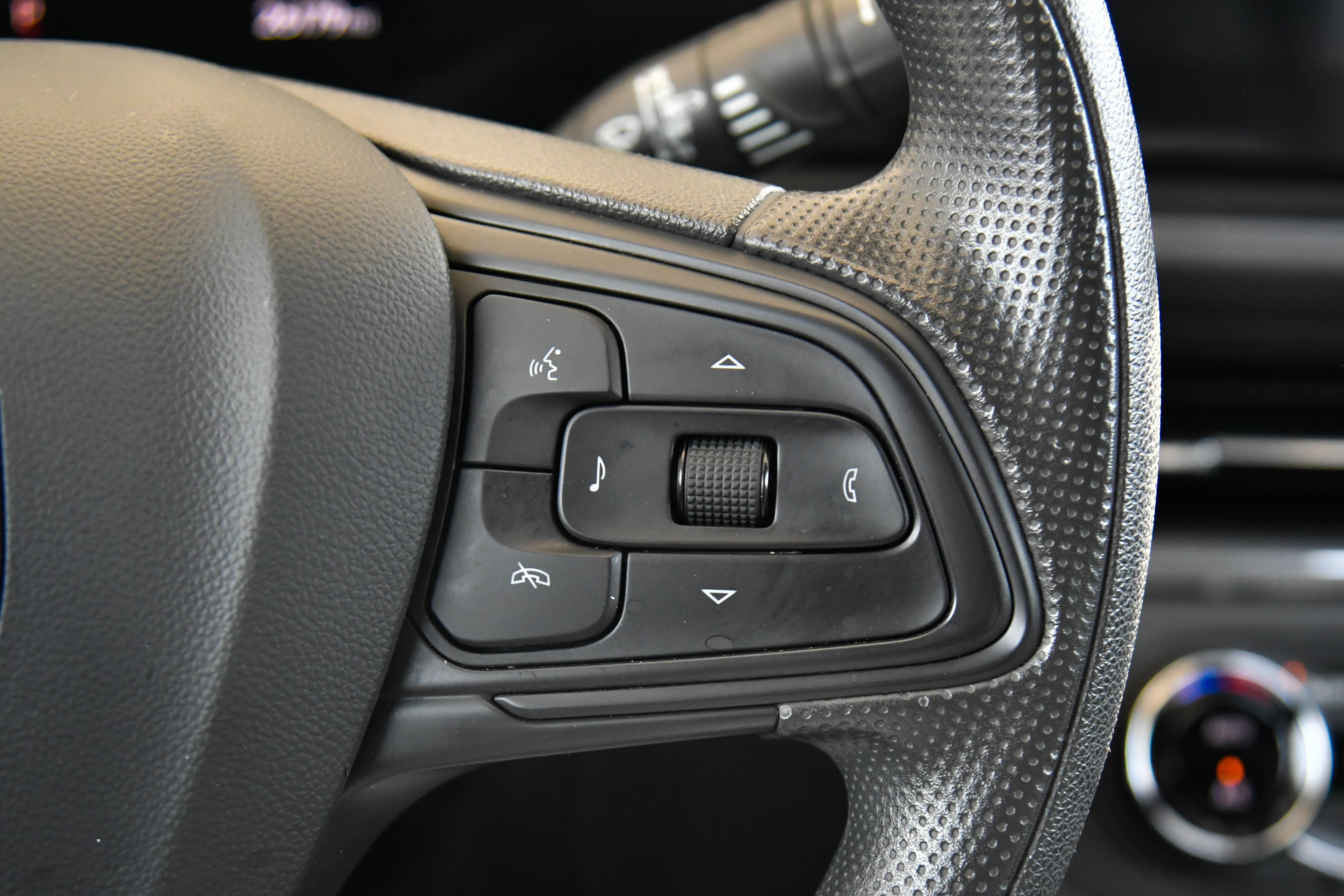 Used 2025 Buick Envista Preferred image 31