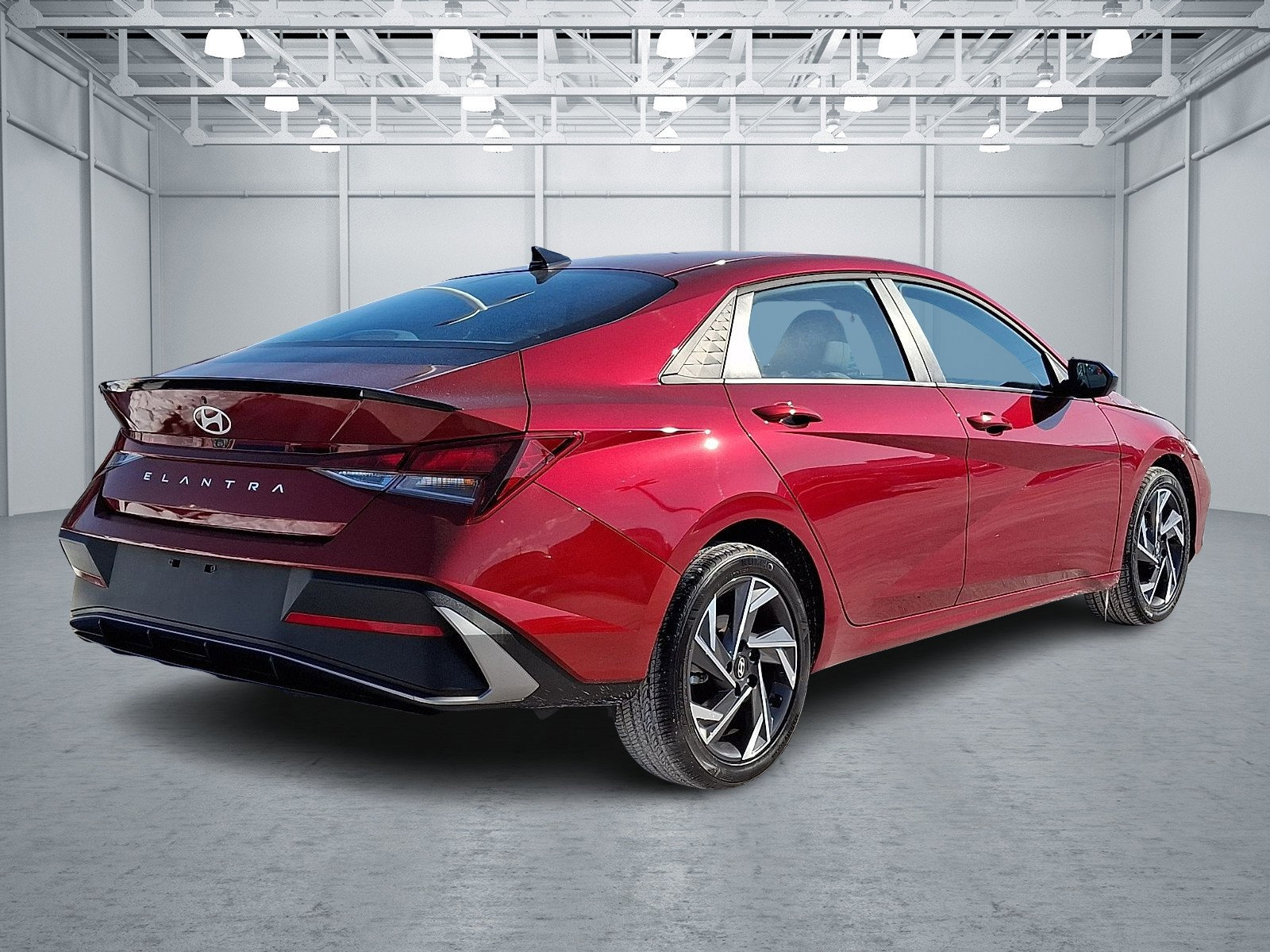 Certified 2025 Hyundai Elantra Sport w/ Cargo Package image 6