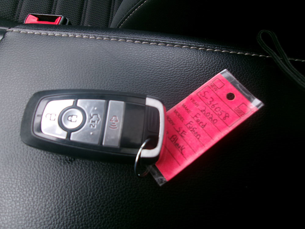 Used 2020 Ford Fusion SE image 20