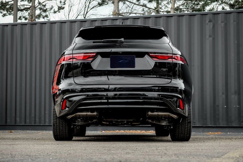 New 2026 Jaguar F-PACE R-Dynamic S image 7