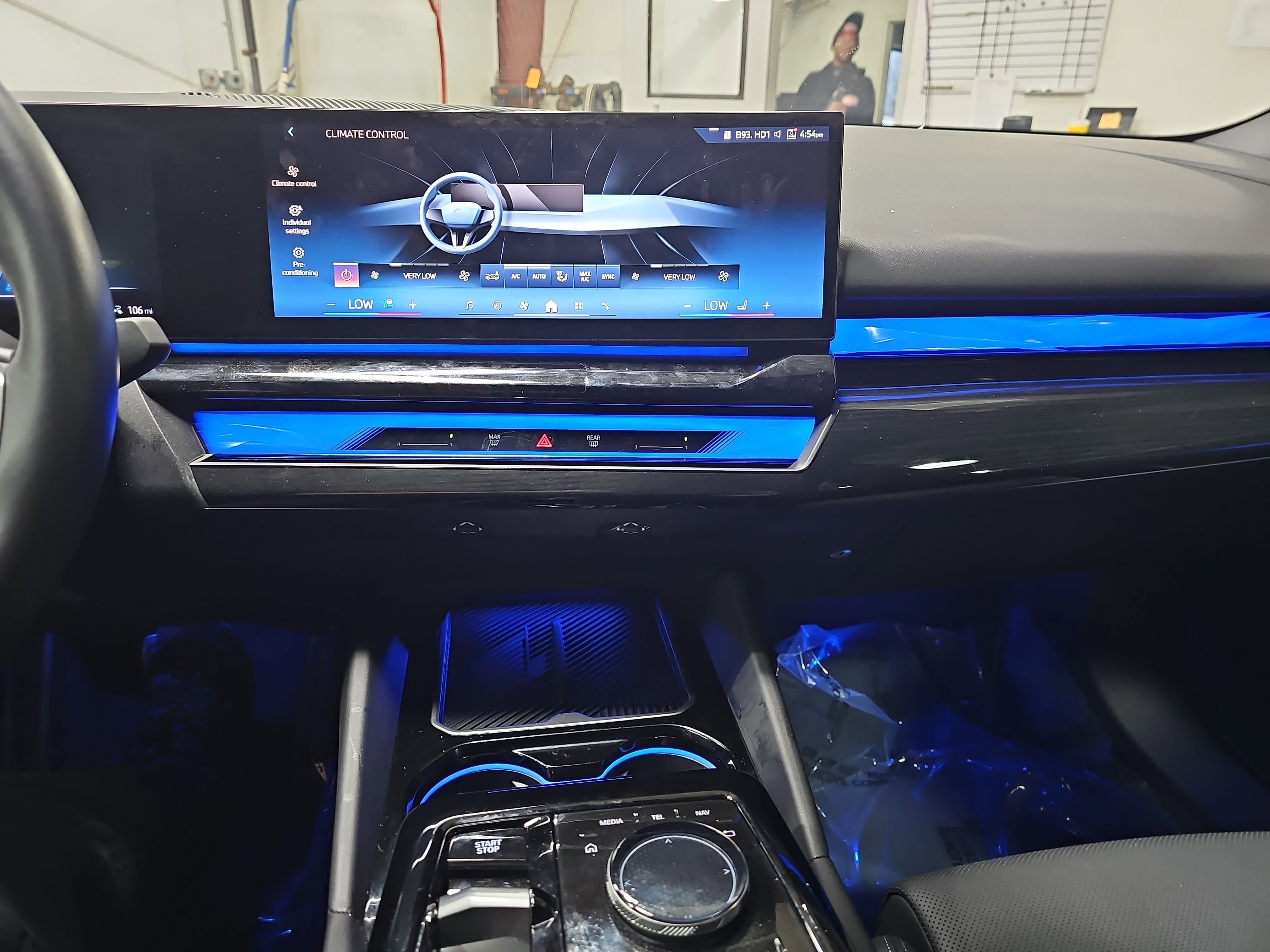 Certified 2025 BMW i5 eDrive40i w/ M Sport Package image 22