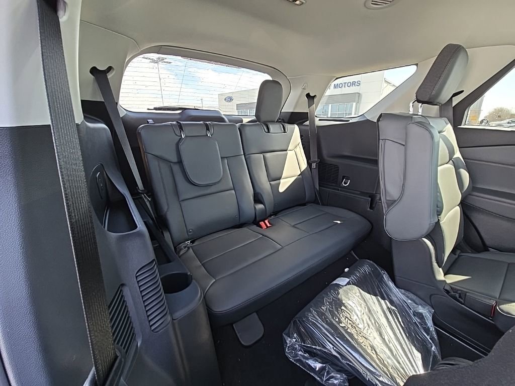 New 2026 Ford Explorer Active w/ Active Comfort Package image 42