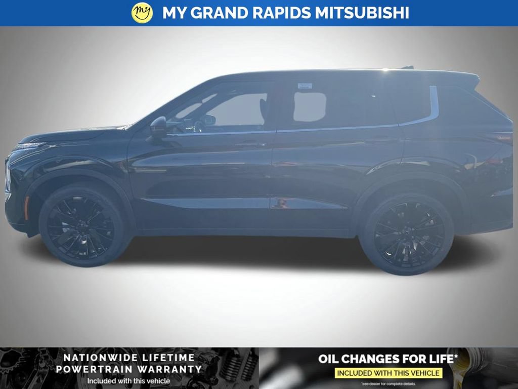 New 2026 Mitsubishi Outlander LE AWD/4WD image 2
