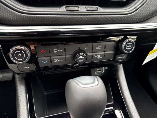 New 2026 Jeep Compass Latitude image 19