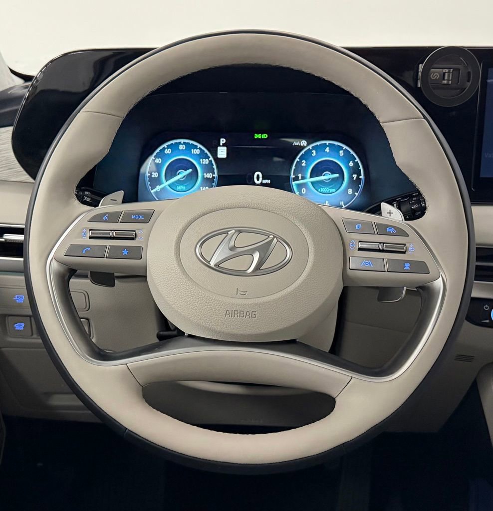 Used 2025 Hyundai Palisade Calligraphy AWD/4WD image 16