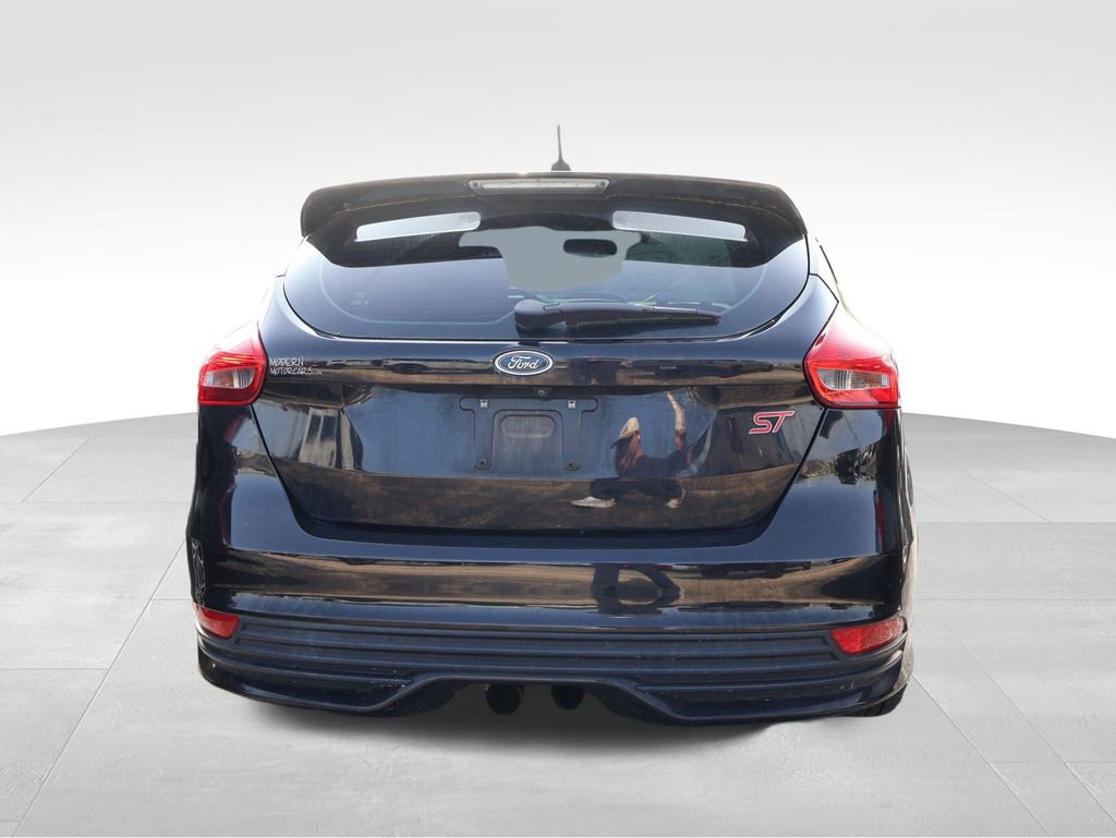 Used 2017 Ford Focus ST FWD image 12